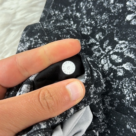 Lululemon Align High-Rise Pant 25" Blossom Overlay Starlight Multi - Picture 4 of 5